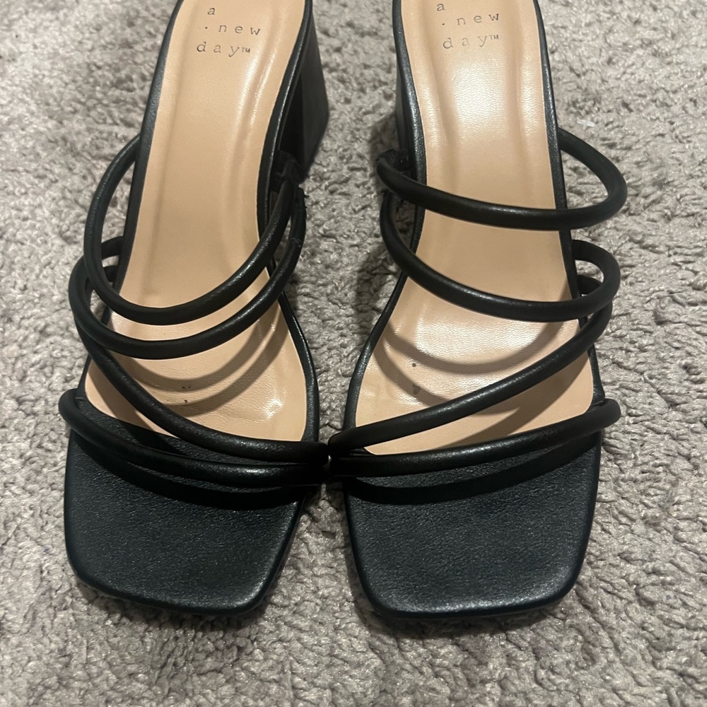 New Day Black Mules with Modern Elegance